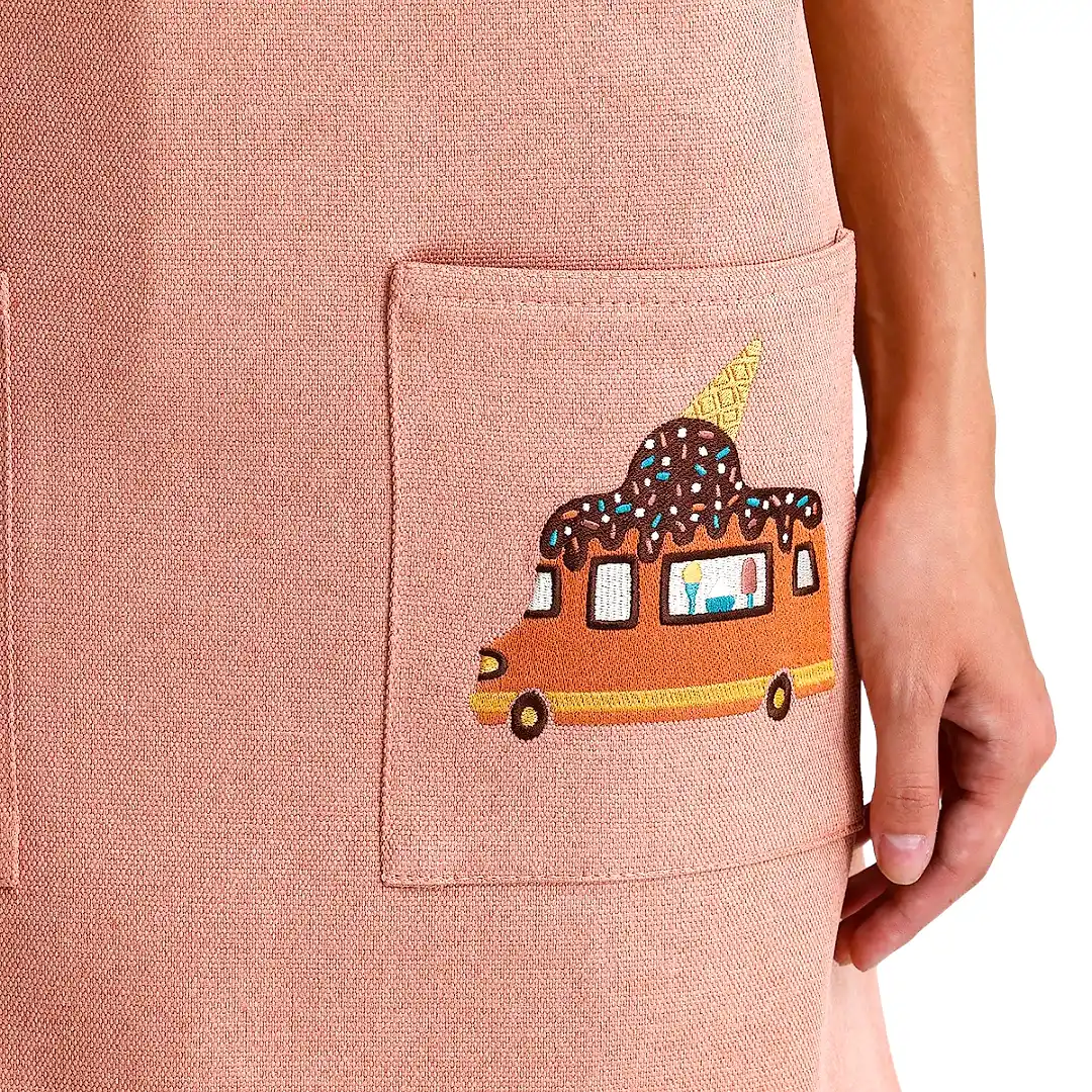 Hazır Nakışlı Önlükler - Dondurma Kırmızıbej